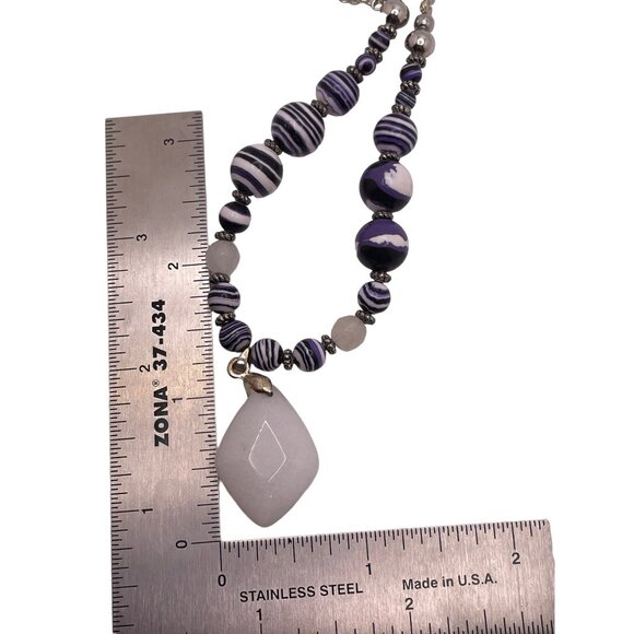 Necklace Women 17.5" Purple and White Beaded White Stone Pendant Toggle Closure - Picture 6 of 7